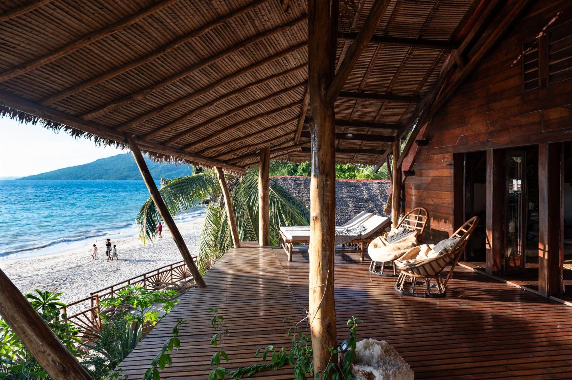Shambala Madagascar: Beachfront Lodge And Adventures Ambolobozo Exterior photo